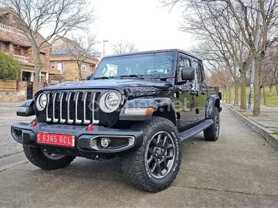Käytetty Jeep Gladiator Overland 264 HP (194 kW) 2022 Musta Nouto