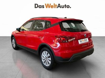 Usado Seat Arona Style 110 CV (80 kW) 2023 Rojo SUV