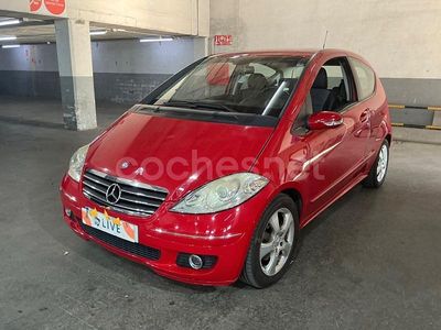 Rojo Usado 2005 Mercedes A180 Avantgarde Monovolumen | 5700 €