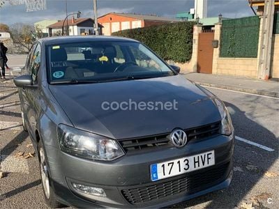 Gris / plata Usado 2014 VW Polo R-line Berlina | 8900 € (Precio justo)