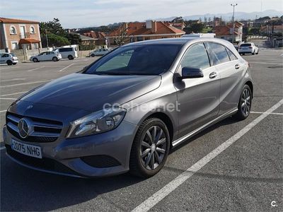 Gris / plata Usado 2013 Mercedes A180 Urban Berlina | 11.700 € (Precio justo)