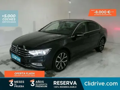 Usado VW Passat Executive 150 CV (110 kW) 2022 Negro Familiar