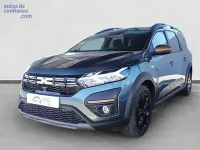Usado Dacia Jogger Extreme 140 CV (102 kW) 2025 Verde Monovolumen
