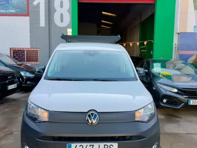 Usado VW Caddy 122 CV (89 kW) 2021 Blanco Monovolumen