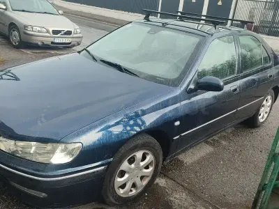 Usado Peugeot 406 138 CV (101 kW) 2000 Azul Berlina