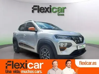 Usado Dacia Spring Essentiel 47 kW (65 CV) 2023 Gris Utilitario