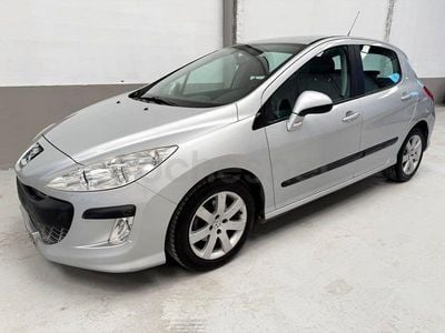 Usado Peugeot 308 90 CV (66 kW) 2008 Gris / plata Berlina