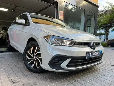 Usado VW Polo Life 95 CV (69 kW) 2023 Beige Utilitario