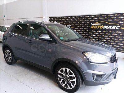 Usado Ssangyong (KGM) Korando 178 CV (130 kW) 2016 Gris / plata SUV
