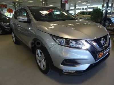Begagnad Nissan Qashqai Acenta 140 HK (102 kW) 2021 Grå SUV