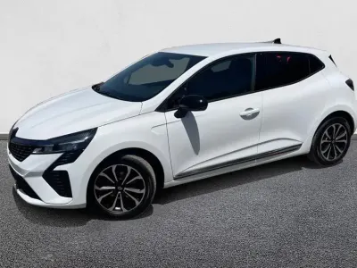 Usado Renault Clio Techno 100 CV (73 kW) 2025 Utilitario
