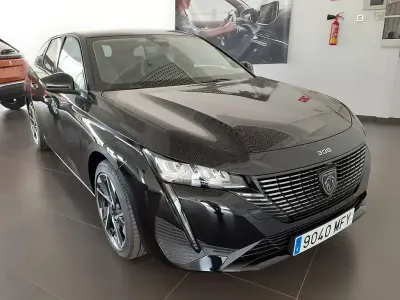 Usado Peugeot 308 Allure 130 HP (95 kW) 2023 Preto Carrinha
