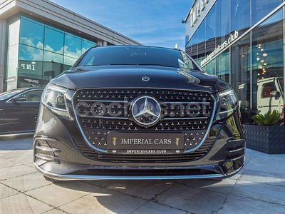 Gris / plata Usado 2024 Mercedes V300 Avantgarde Monovolumen | 83.900 € (Caro)