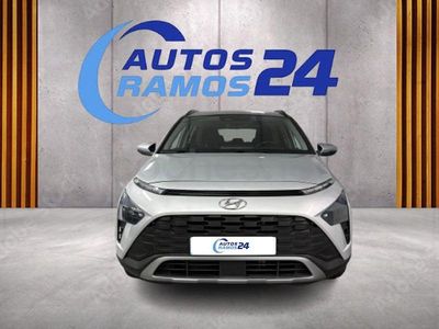 Usado Hyundai Bayon 100 CV (73 kW) 2022 Gris / plata SUV