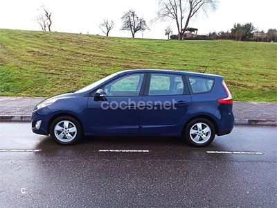 Usado Renault Grand Scénic III Dynamique 130 CV (95 kW) 2009 Azul Monovolumen