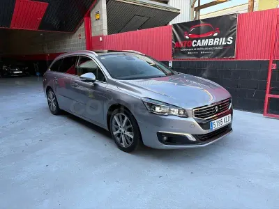 Usado Peugeot 508 SW GT-line 150 CV (110 kW) 2017 Gris / plata Familiar