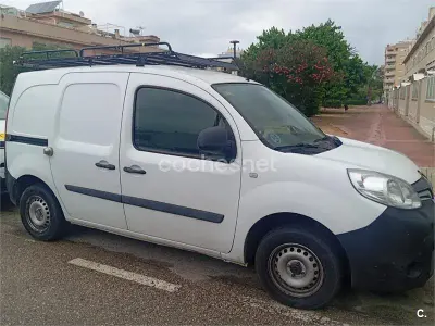 Usado Renault Kangoo 90 CV (66 kW) 2015 Blanco Monovolumen