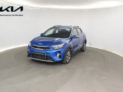 Usado Kia Stonic 100 CV (73 kW) 2025 Azul SUV