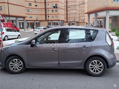 Usado Renault Scénic III Dynamique 110 CV (80 kW) 2012 Beige Monovolumen