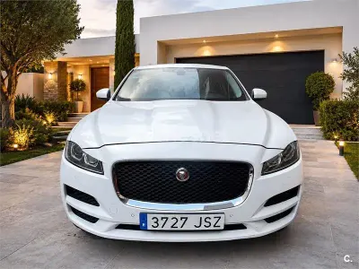 Usado Jaguar F-Pace R-Sport 180 CV (132 kW) 2016 Blanco SUV