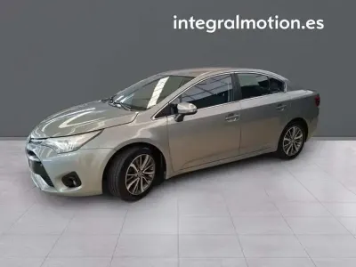 Usado Toyota Avensis Executive 143 CV (105 kW) 2016 Gris Berlina