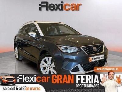 Usado Seat Arona Xperience 110 CV (80 kW) 2022 Gris / plata SUV