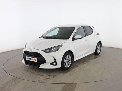 Blanco Usado 2023 Toyota Yaris Edition Utilitario | 18.899 € (Un poco caro)