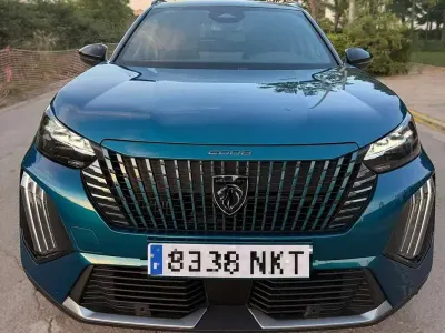 Usado Peugeot 2008 Style 136 CV (100 kW) 2026 Azul SUV