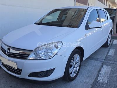 Usado Opel Astra Energy 100 CV (73 kW) 2009 Blanco Berlina