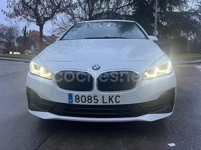Usado BMW 225 Active Tourer iPerformance 224 CV (164 kW) 2020 Blanco Monovolumen