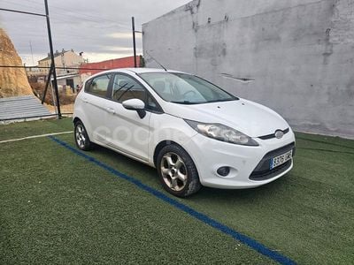Blanco Usado 2009 Ford Fiesta Titanium Berlina | 3500 € (Precio justo)