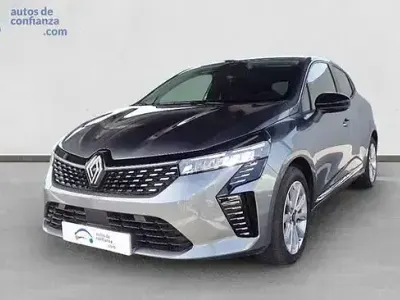 Usado Renault Clio Evolution 100 CV (73 kW) 2025 Gris Utilitario
