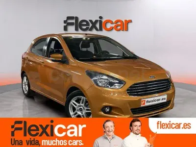 Usado Ford Ka Plus Ultimate 85 CV (62 kW) 2018 Naranja Utilitario