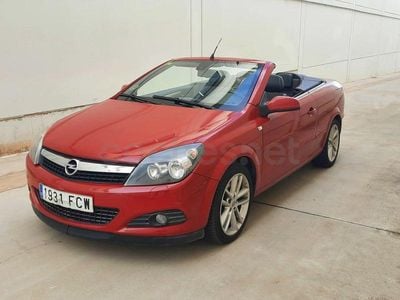 Usado Opel Astra Cabriolet Cosmo 150 CV (110 kW) 2006 Rojo Descapotable