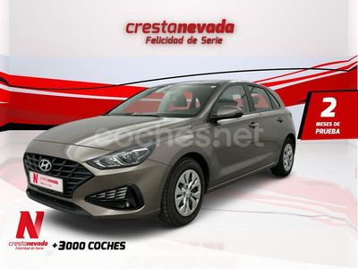 Usado Hyundai i30 110 CV (80 kW) 2021 Gris / plata Berlina