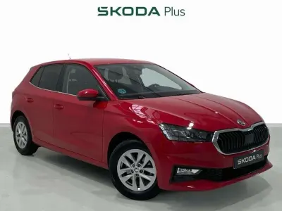 Usado Skoda Fabia Selection 116 CV (85 kW) 2024 Rojo Utilitario