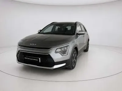 Usado Kia Niro 139 CV (102 kW) 2025 Gris SUV