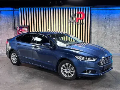 Usado Ford Mondeo Titanium 187 CV (137 kW) 2019 Azul Berlina