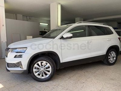 Usado Skoda Karoq Ambition 150 CV (110 kW) 2022 Blanco SUV