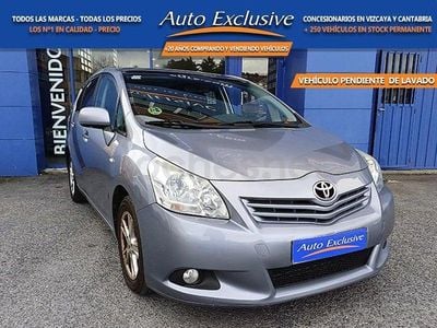 Usado Toyota Verso Active 126 CV (92 kW) 2010 Gris / plata Monovolumen