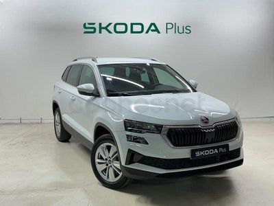 Usado Skoda Karoq Selection 150 CV (110 kW) 2025 Blanco SUV