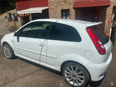 Usado Ford Fiesta ST 150 CV (110 kW) 2008 Blanco Utilitario