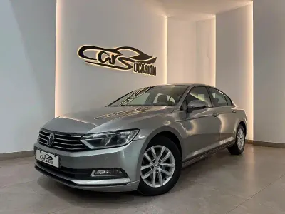 Usado VW Passat Edition 120 CV (88 kW) 2016 Gris / plata Berlina