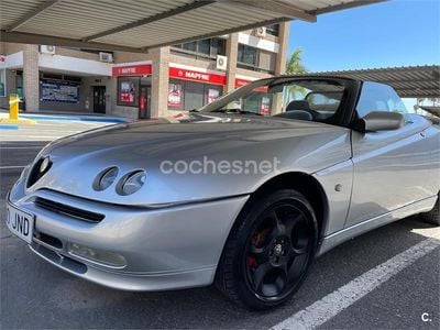 Usado Alfa Romeo Spider 150 CV (110 kW) 1995 Gris / plata Descapotable