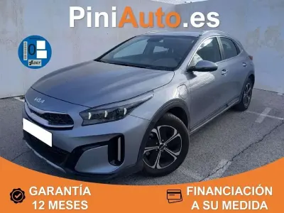 Usado Kia XCeed 141 CV (103 kW) 2023 Gris SUV