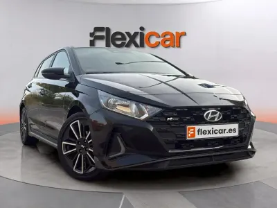 Usado Hyundai i20 N Line 84 CV (61 kW) 2023 Negro Utilitario