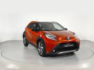 Usado Toyota Aygo X Edition 72 CV (52 kW) 2023 Marrón SUV