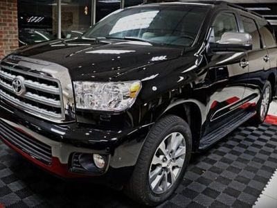 Negro Usado 2017 Toyota Sequoia Limited SUV | 83.500 €