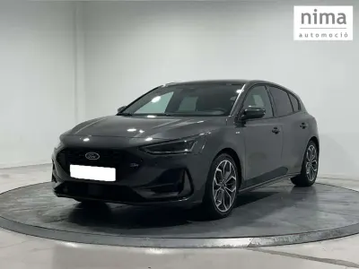 Begagnad Ford Focus ST-Line X 125 HK (91 kW) 2023 Grå Sedan