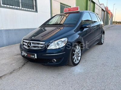 Mercedes B200